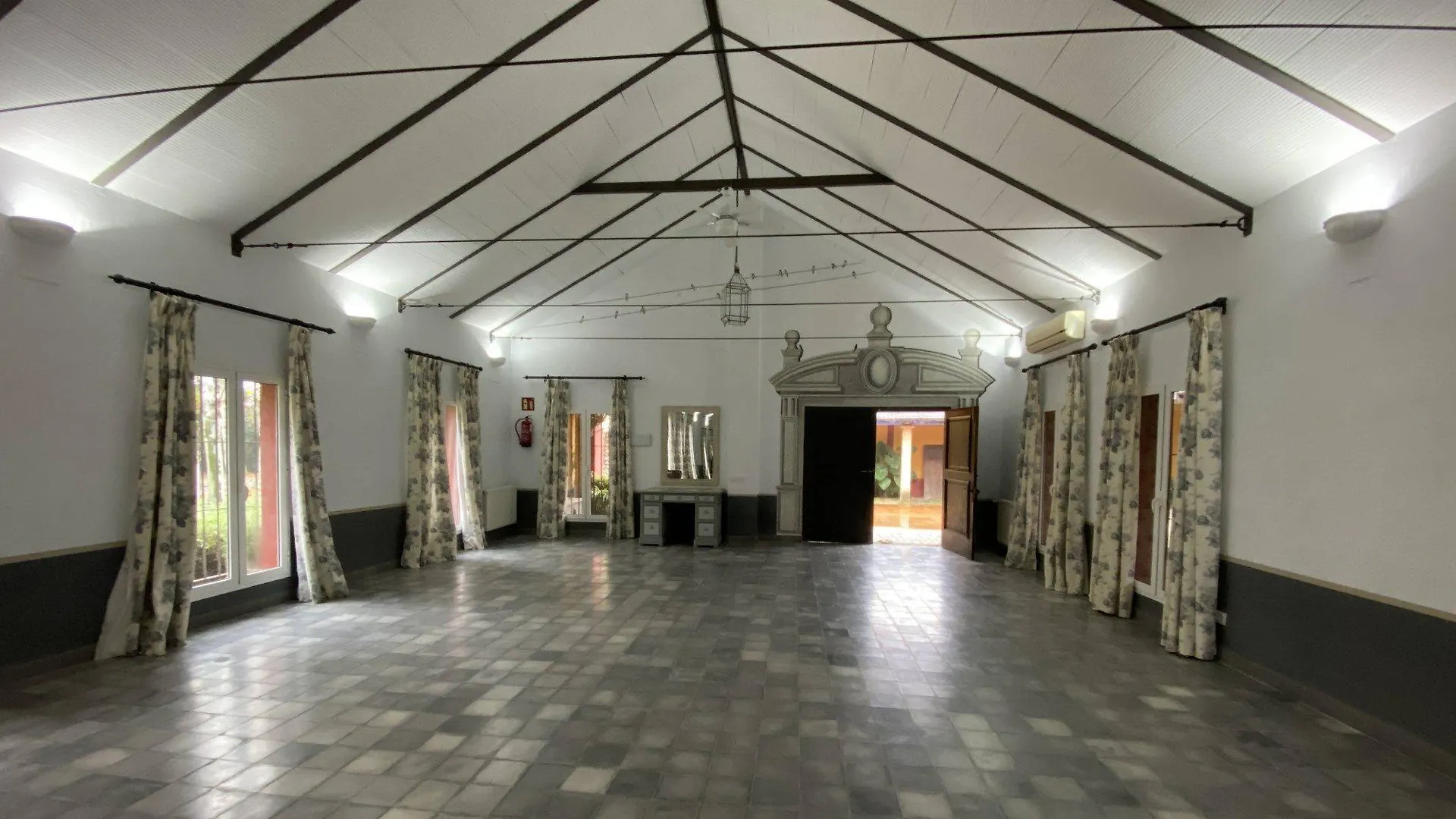 El Cortijo De Los Mimbrales Hotel アルモンテ