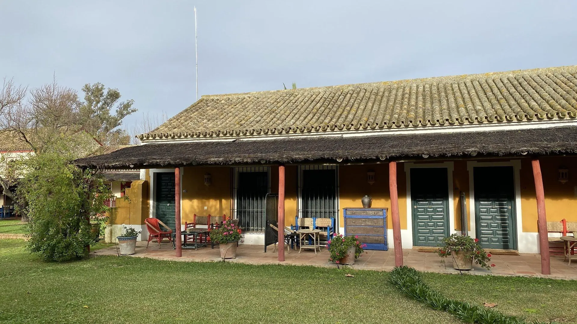 El Cortijo De Los Mimbrales Hotel アルモンテ